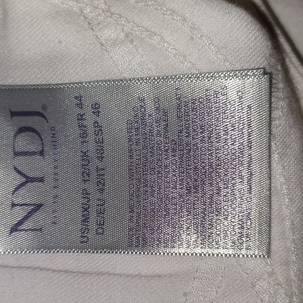 NYDJ Marilyn Straight Lift Lux Capri Jeans - Picture 9 of 10